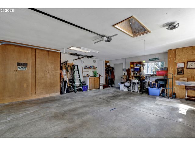 495 SHERWOOD Loop, Florence, OR 97439