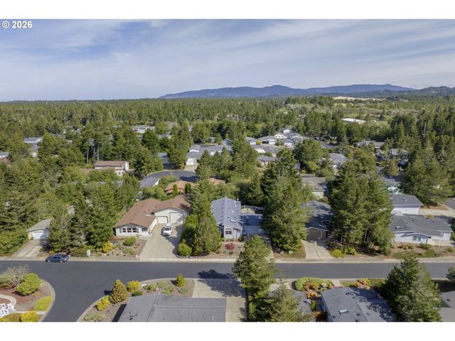 495 SHERWOOD Loop, Florence, OR 97439
