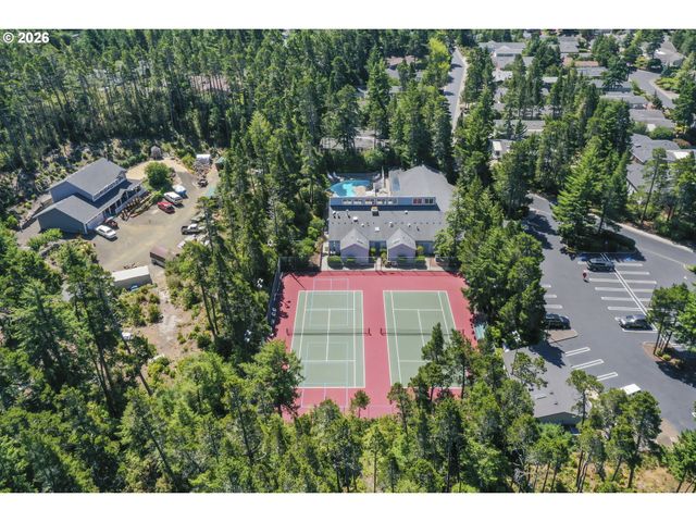 495 SHERWOOD Loop, Florence, OR 97439