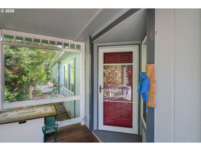 495 SHERWOOD Loop, Florence, OR 97439