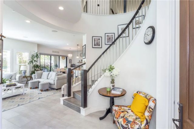 20742 Pine Cone Circle, Porter Ranch, CA 91326