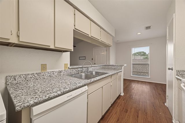 15534 Zabolio Drive 246, Houston, TX 77598