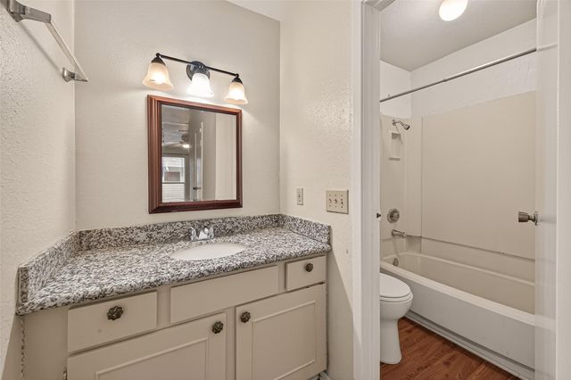 15534 Zabolio Drive 246, Houston, TX 77598