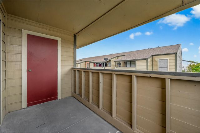 15534 Zabolio Drive 246, Houston, TX 77598