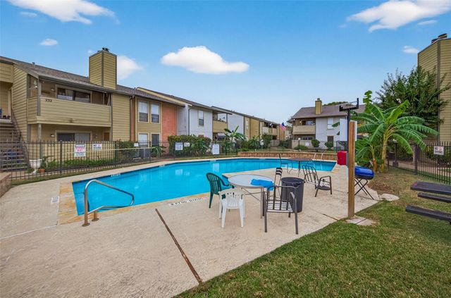 15534 Zabolio Drive 246, Houston, TX 77598