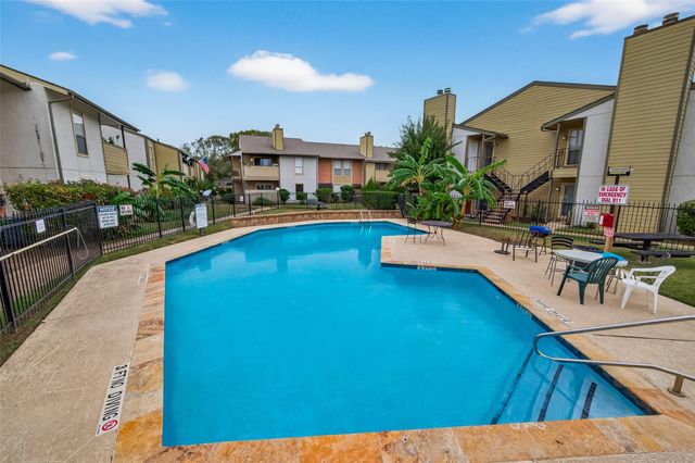 15534 Zabolio Drive 246, Houston, TX 77598