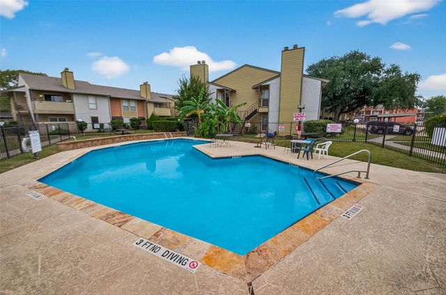 15534 Zabolio Drive 246, Houston, TX 77598