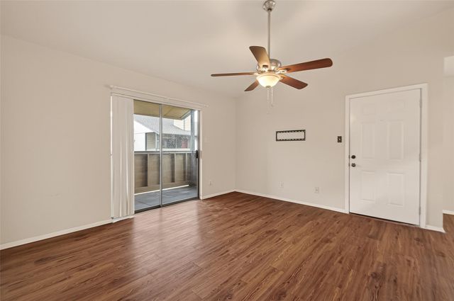 15534 Zabolio Drive 246, Houston, TX 77598