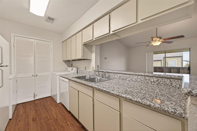 15534 Zabolio Drive 246, Houston, TX 77598