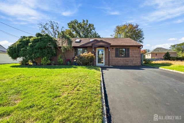 12 E Knollwood Road, Edison, NJ 08817