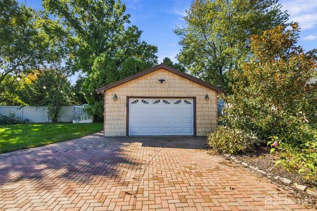 12 E Knollwood Road, Edison, NJ 08817