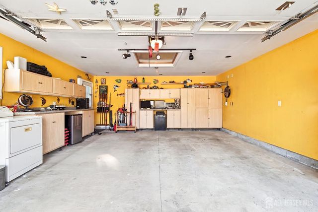 12 E Knollwood Road, Edison, NJ 08817