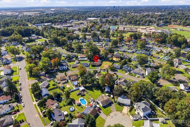 12 E Knollwood Road, Edison, NJ 08817