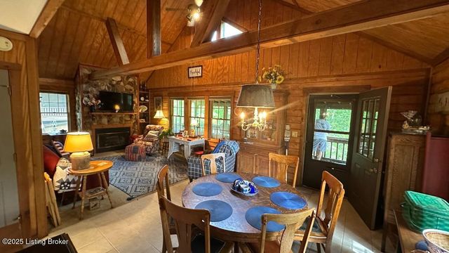 403 Timberlake Ln Ln, Mcdaniels, KY 40152