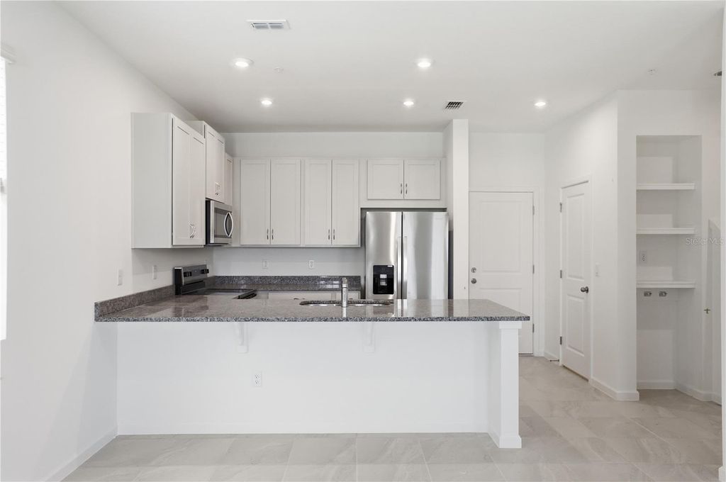 Image 4 of property listing at 10035 GAZEBO ALLEY, Orlando, FL 32832