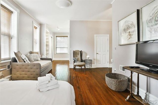 2018 Senate Street R, St Louis, MO 63118