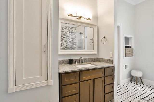 2018 Senate Street R, St Louis, MO 63118