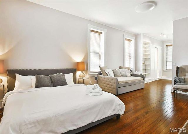 2018 Senate Street R, St Louis, MO 63118