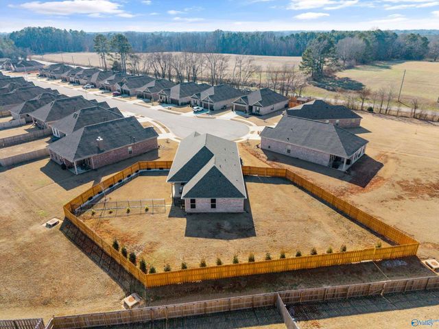 15776 Mizewell Lane, Harvest, AL 35749