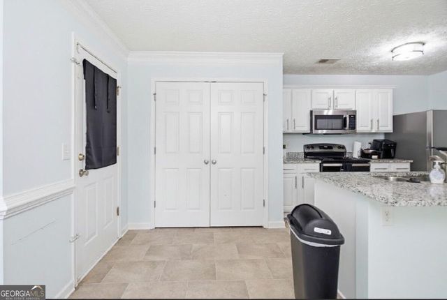5606 Union Pointe Drive, Union City, GA 30291