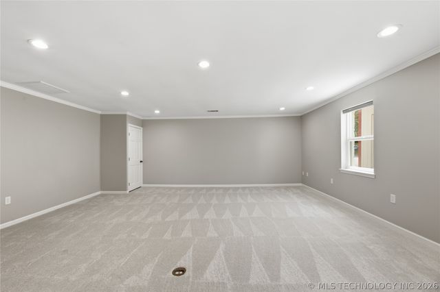 8208 Webb Drive, Tulsa, OK 74131