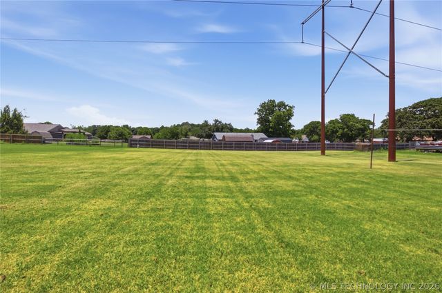 8208 Webb Drive, Tulsa, OK 74131