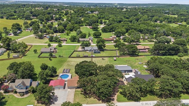 8208 Webb Drive, Tulsa, OK 74131