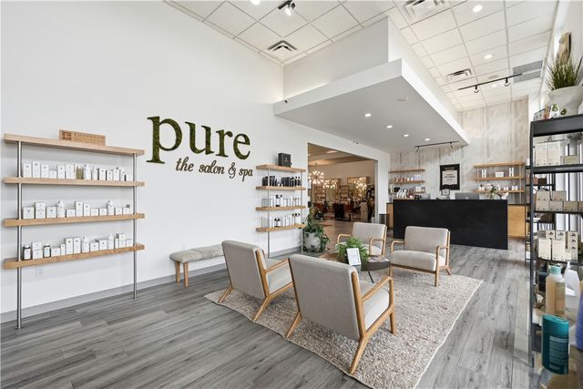700 SE Walton Boulevard 6, Bentonville, AR 72712