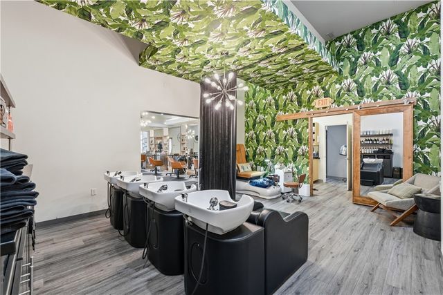 700 SE Walton Boulevard 6, Bentonville, AR 72712