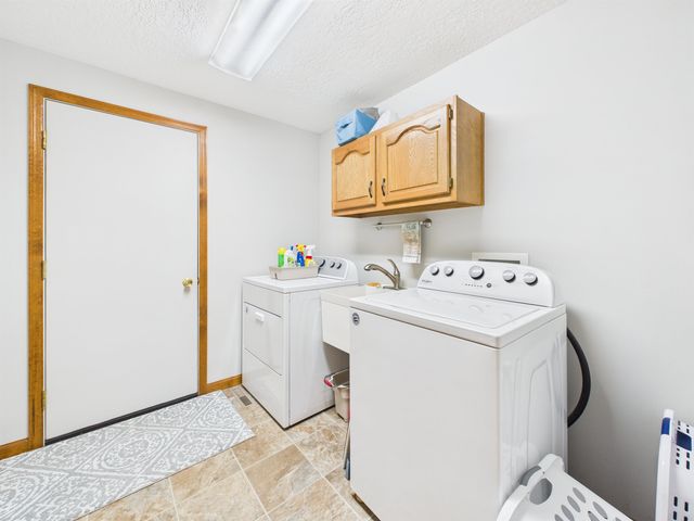 58 Quayle Run Street, Huntington, IN 46750