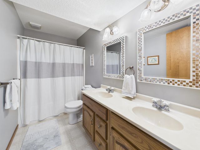 58 Quayle Run Street, Huntington, IN 46750