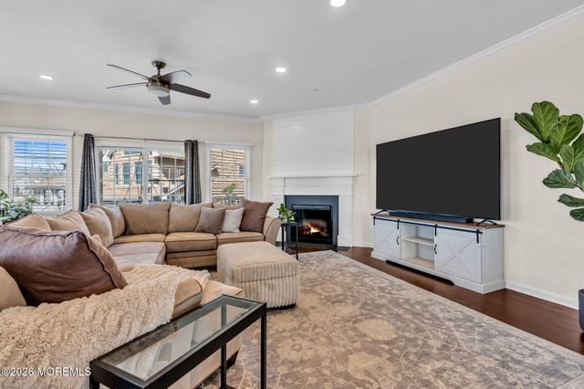 201 Gateway Court 1, Union Beach, NJ 07735