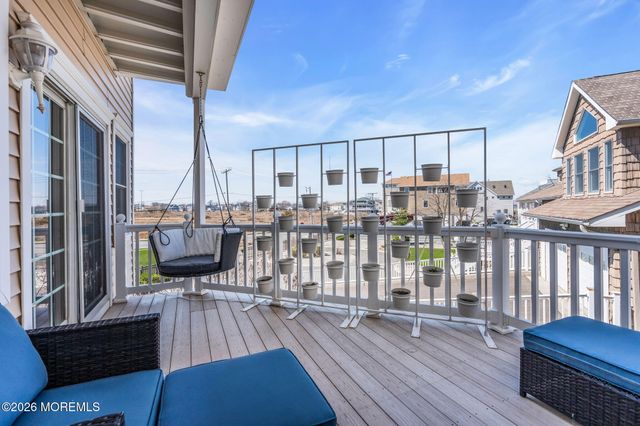 201 Gateway Court 1, Union Beach, NJ 07735