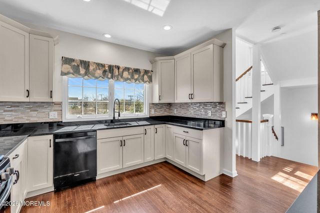 201 Gateway Court 1, Union Beach, NJ 07735