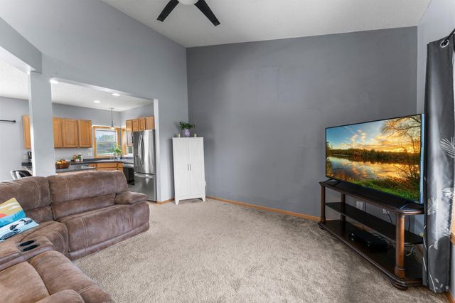 305 Garfield Avenue S, Montrose, MN 55363