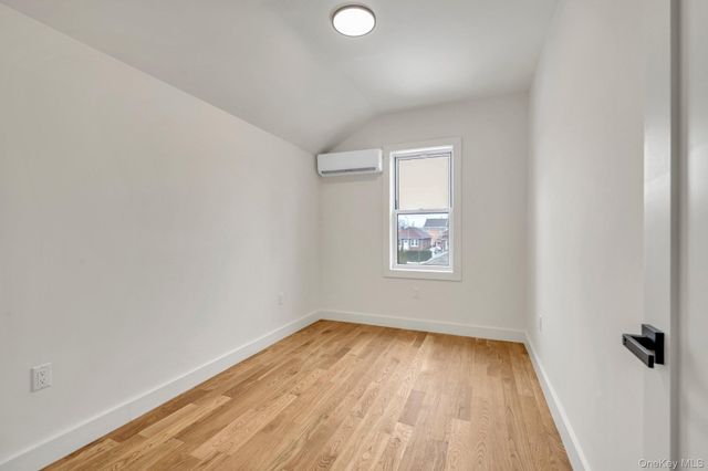 1517 Gillespie Avenue, Bronx, NY 10461