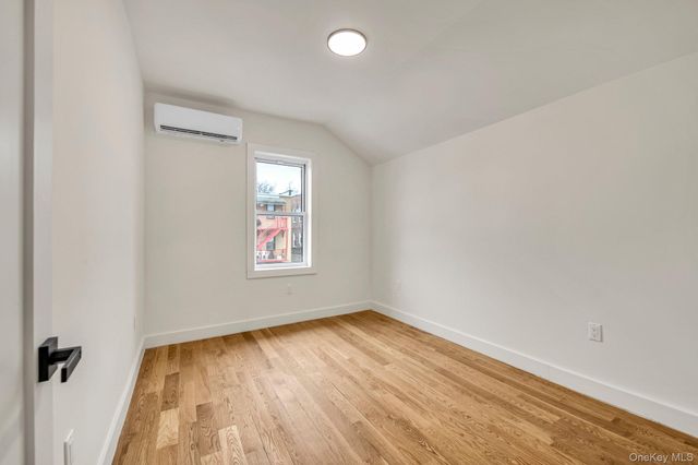 1517 Gillespie Avenue, Bronx, NY 10461