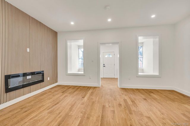 1517 Gillespie Avenue, Bronx, NY 10461