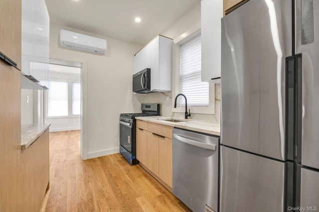 1517 Gillespie Avenue, Bronx, NY 10461