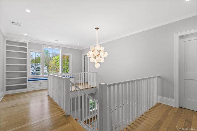 25 HUNT Place, Rye, NY 10580