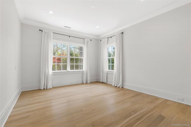 25 HUNT Place, Rye, NY 10580