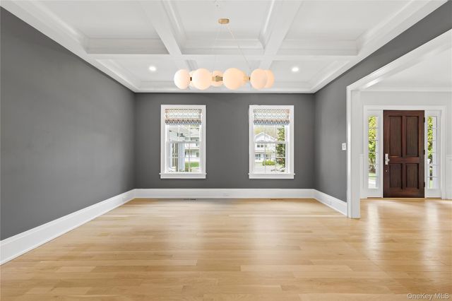 25 HUNT Place, Rye, NY 10580