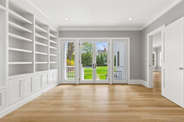 25 HUNT Place, Rye, NY 10580