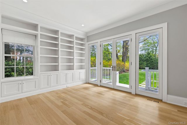 25 HUNT Place, Rye, NY 10580