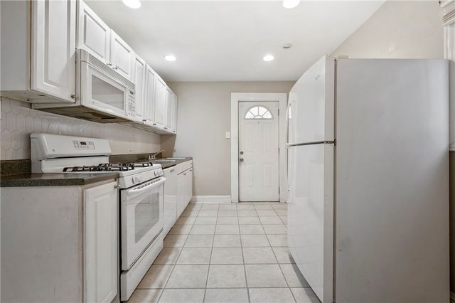 872 4th Avenue, Coraopolis, PA 15108