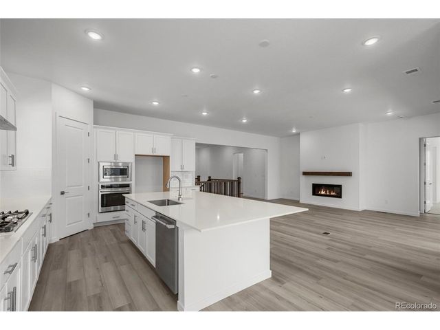 3807 Emerald Shore Cir, Loveland, CO 80538