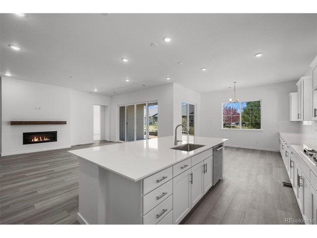 3807 Emerald Shore Cir, Loveland, CO 80538