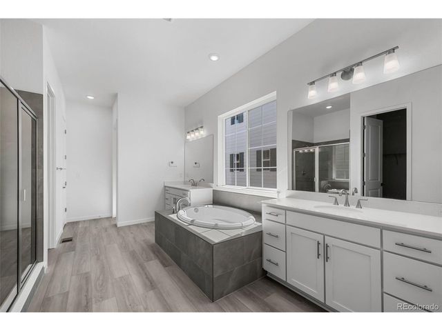 3807 Emerald Shore Cir, Loveland, CO 80538