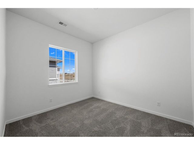 3807 Emerald Shore Cir, Loveland, CO 80538