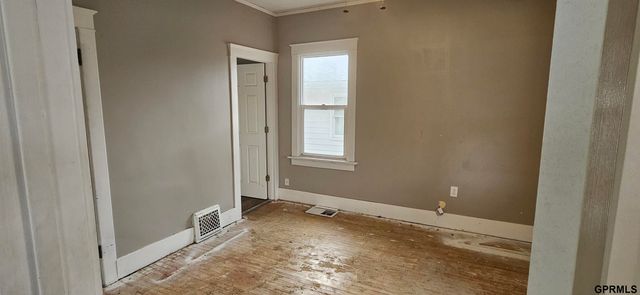 1555 E 1 Street, Fremont, NE 68028